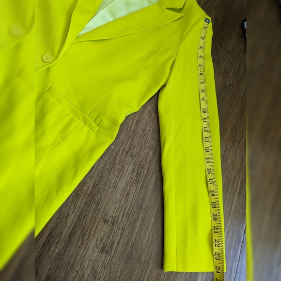 Endless Rose Yellow Blazer - Picture 4 of 6